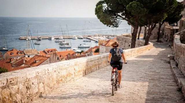 Antibes and Juan-les-Pins bike and scooter tours