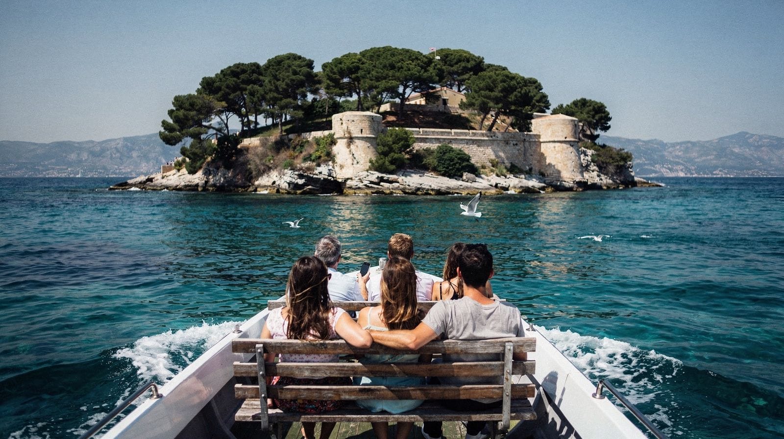 Excursiones en barco desde Cannes y la travesía a las islas de Lérins