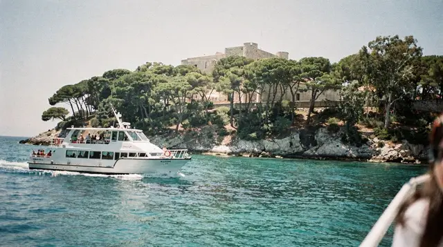 Lérins Islands ferries and boat trips